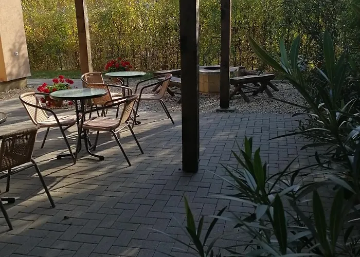 Felsoreti Vendeghaz بيت ضيافة